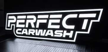 ป้ายอักษรไฟไดคัท " PERFECT "